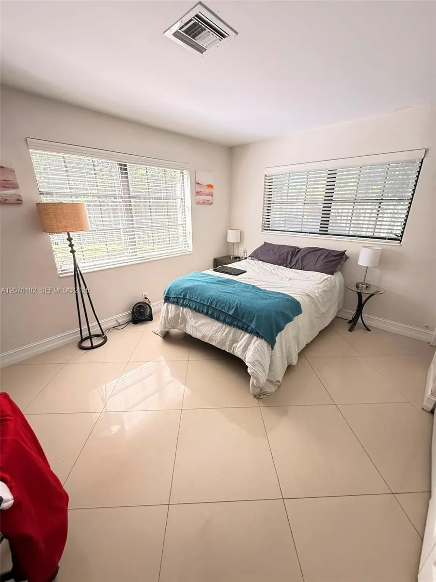 502 Ibis Dr Delray Beach, FL 33444