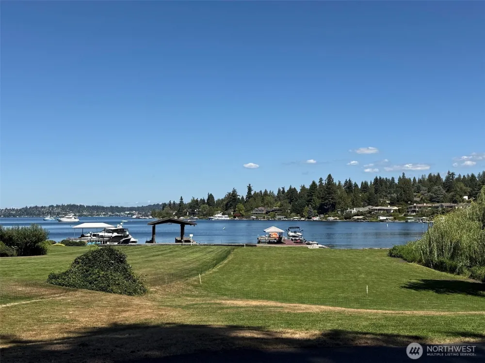 3216 Hunts Point Road Hunts Point, WA 98004