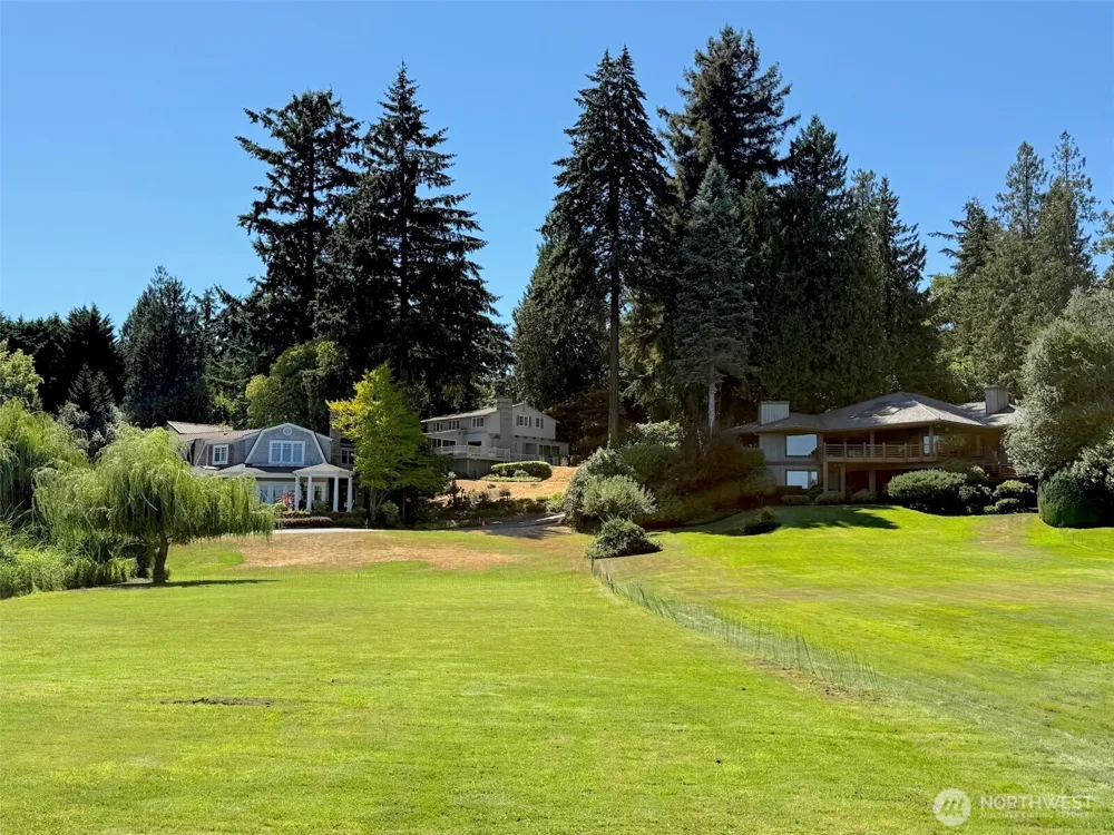 3216 Hunts Point Road Hunts Point, WA 98004
