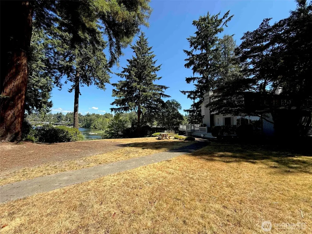 3216 Hunts Point Road Hunts Point, WA 98004