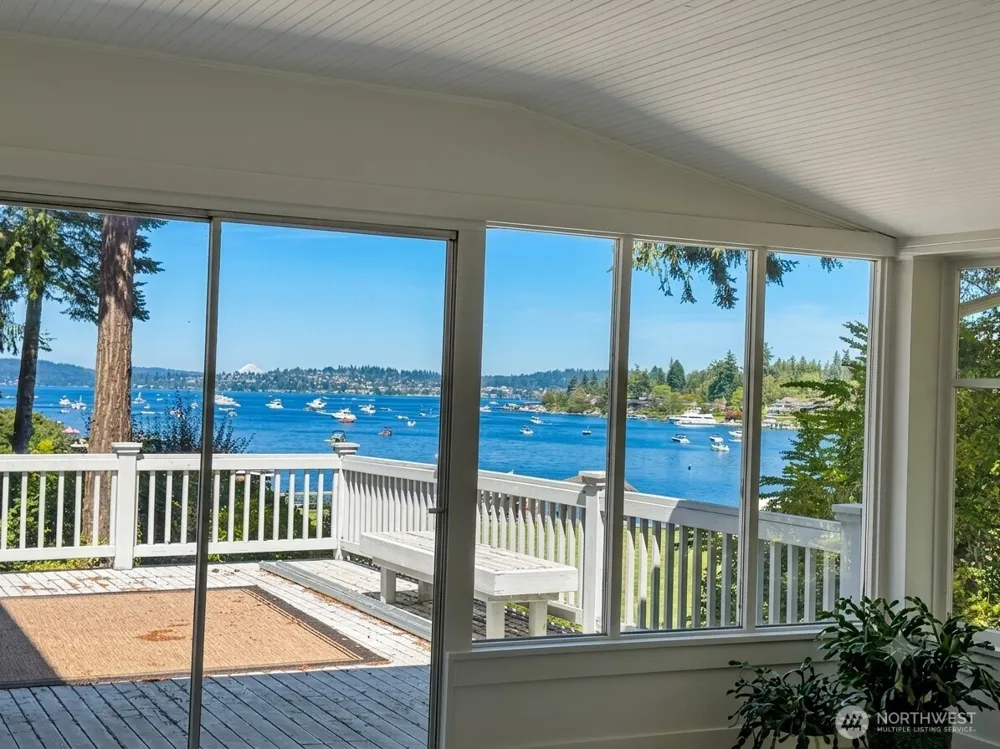 3216 Hunts Point Road Hunts Point, WA 98004