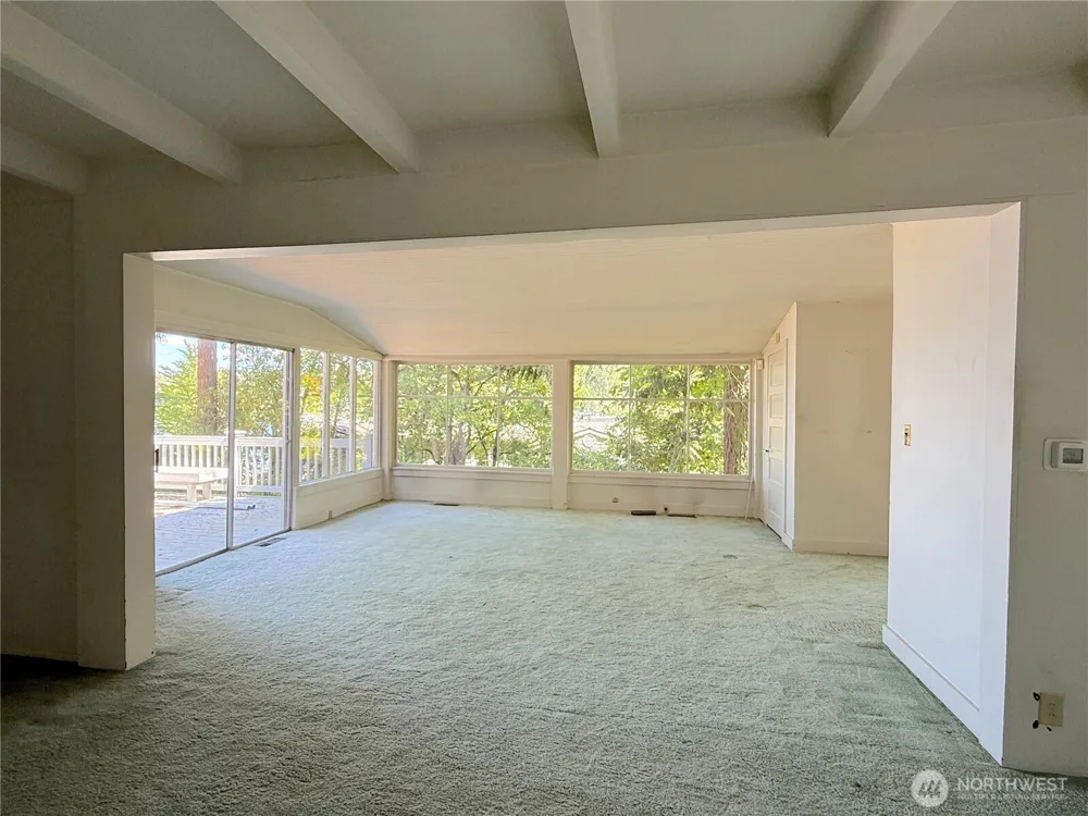 3216 Hunts Point Road Hunts Point, WA 98004