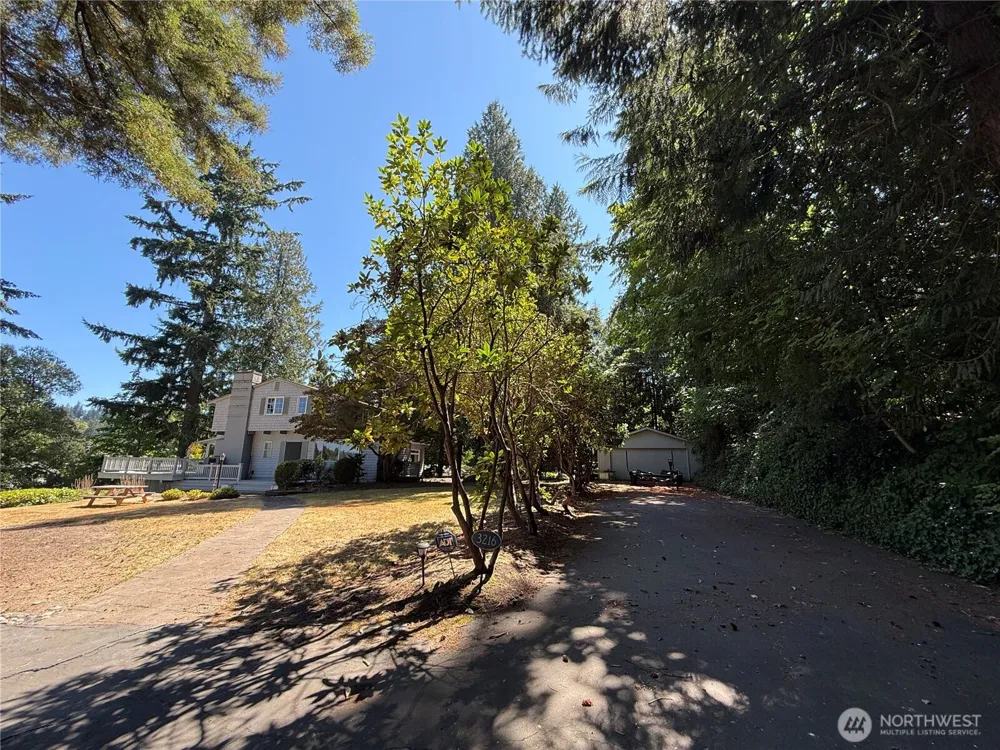 3216 Hunts Point Road Hunts Point, WA 98004