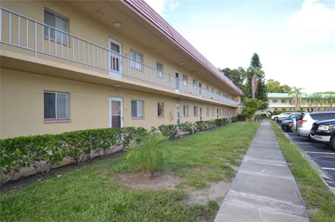 2003 GREENBRIAR BOULEVARD #4