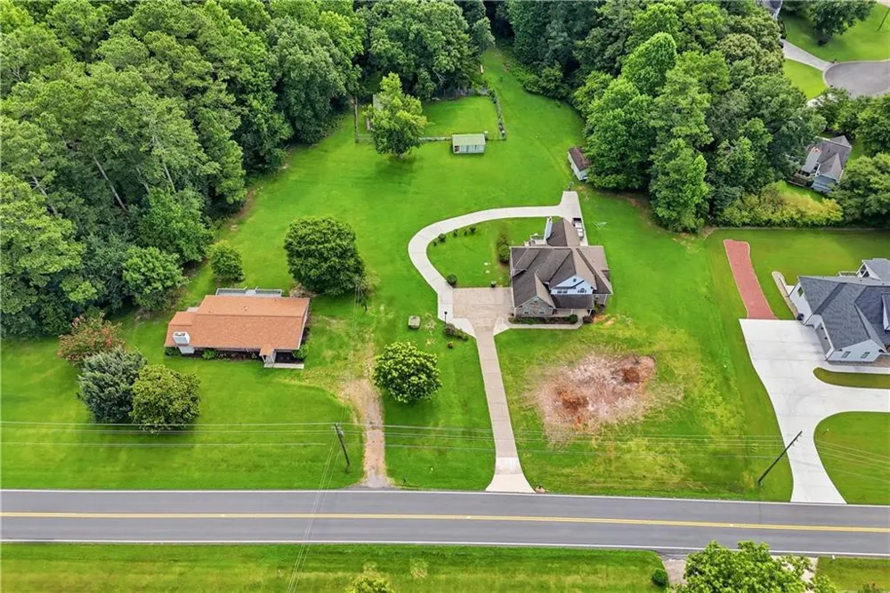 3487 Kellogg Creek Road Acworth, GA 30102