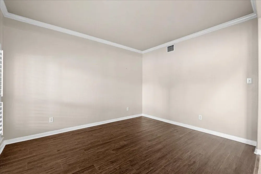 1618 Stoney Lake Drive Friendswood, TX 77546