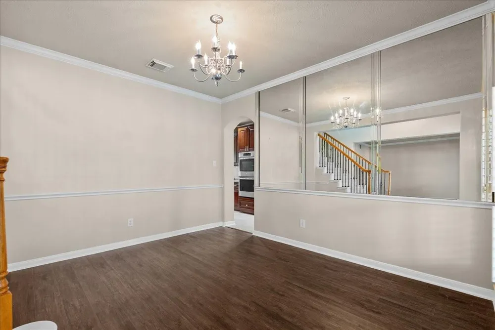 1618 Stoney Lake Drive Friendswood, TX 77546