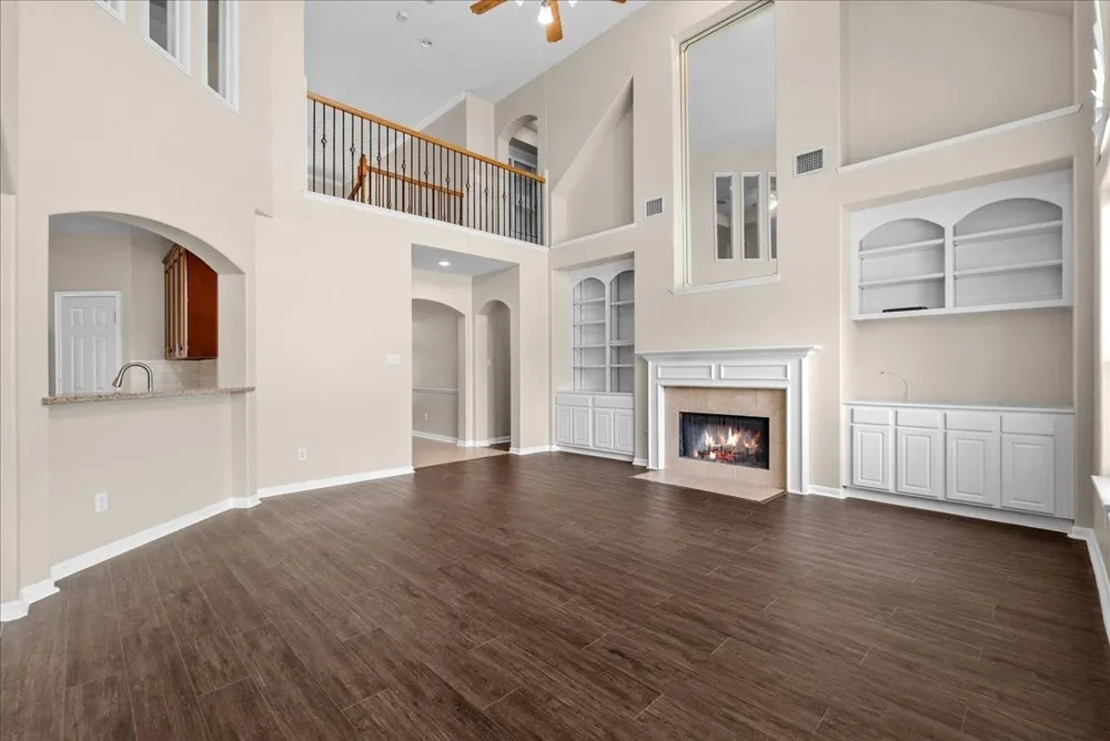 1618 Stoney Lake Drive Friendswood, TX 77546