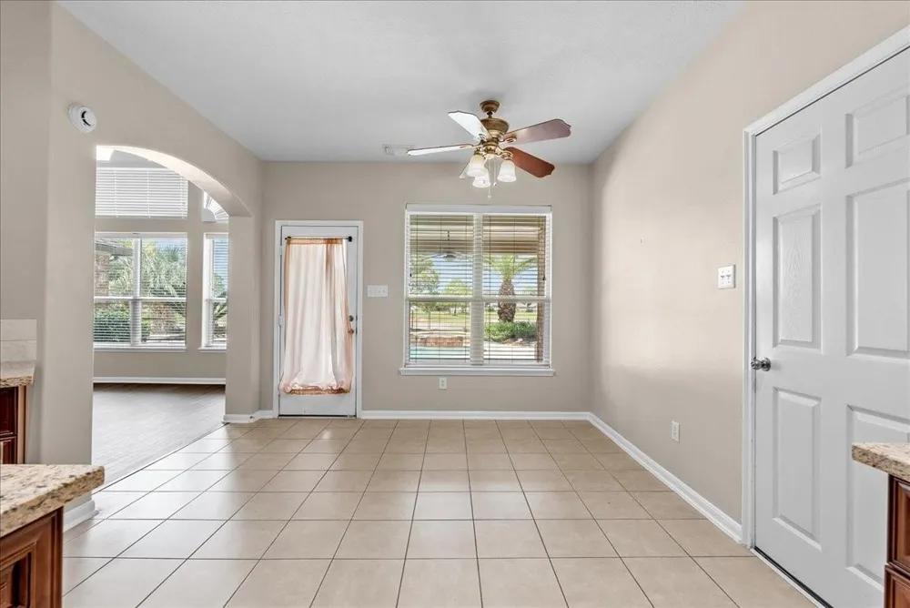 1618 Stoney Lake Drive Friendswood, TX 77546