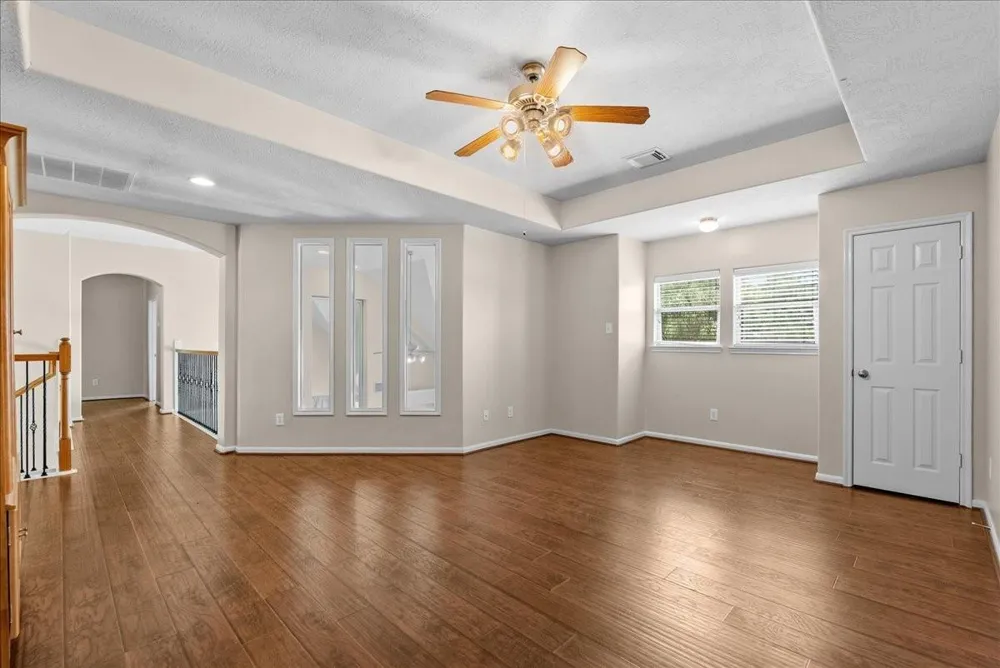 1618 Stoney Lake Drive Friendswood, TX 77546