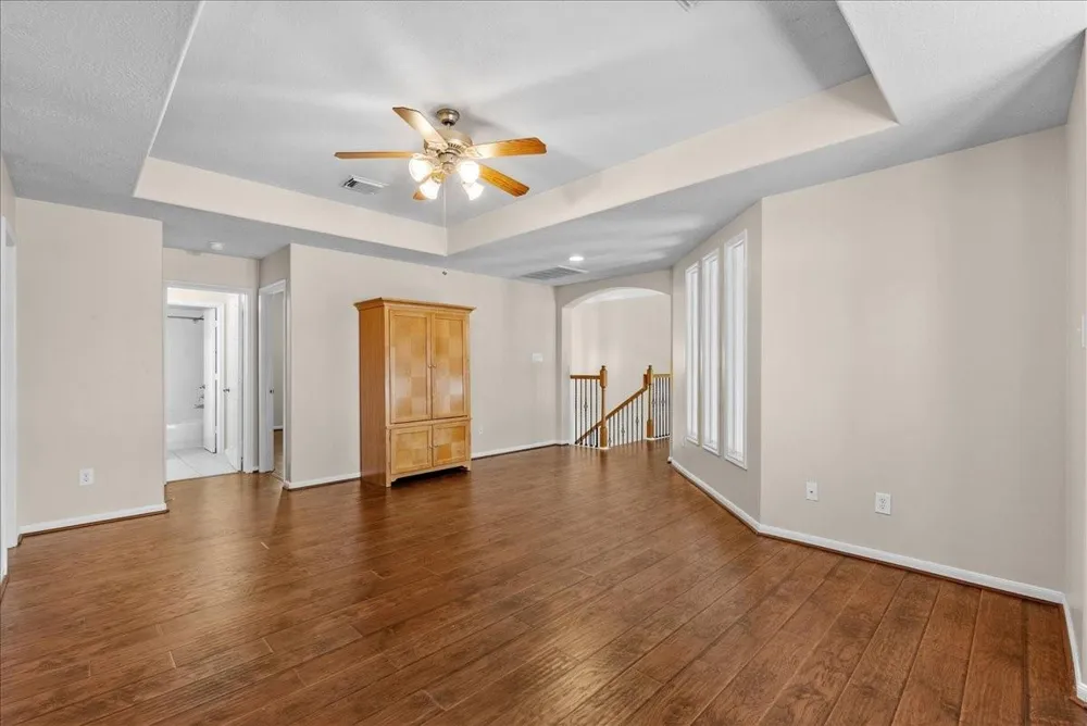 1618 Stoney Lake Drive Friendswood, TX 77546
