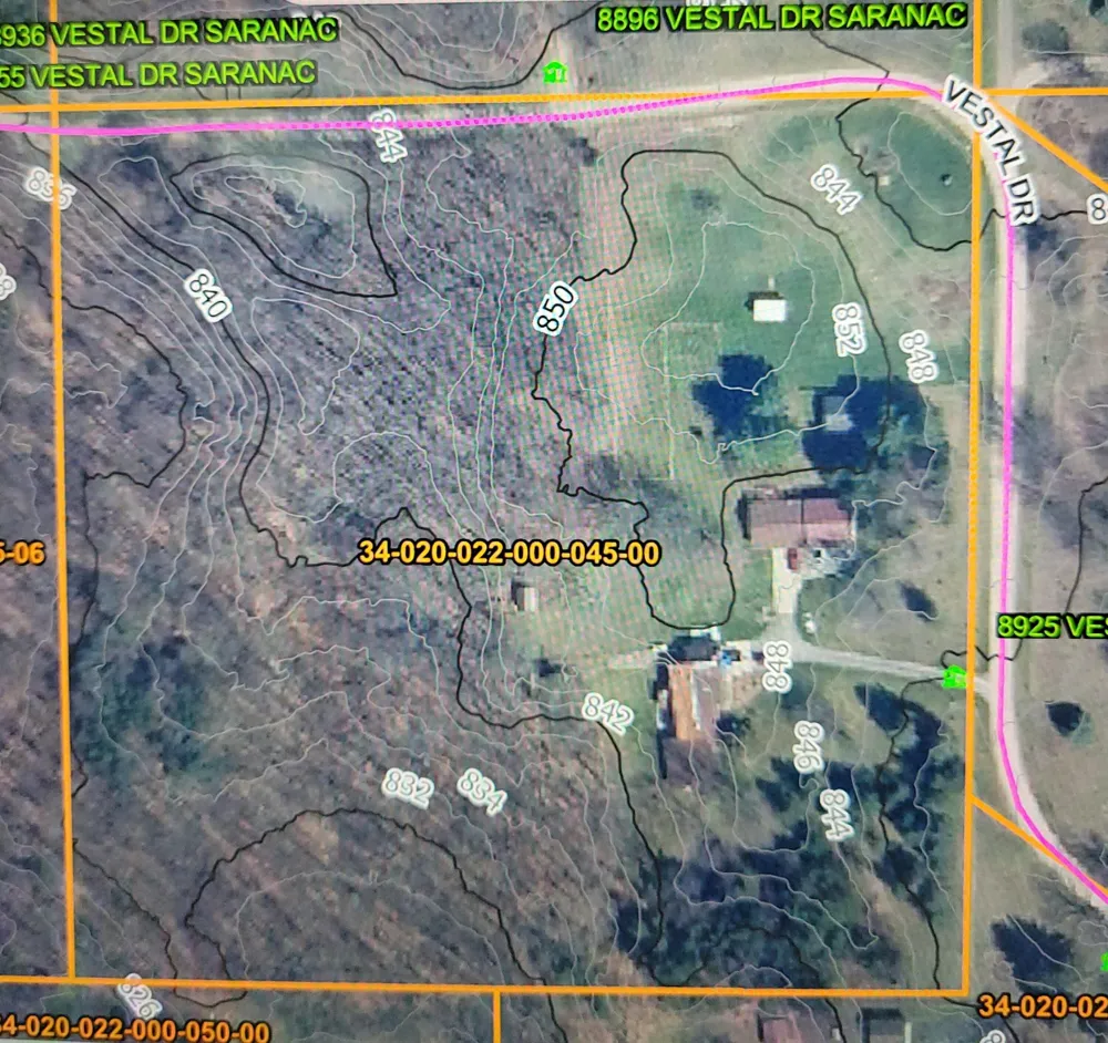 8925 Vestal Drive Saranac, MI 48881
