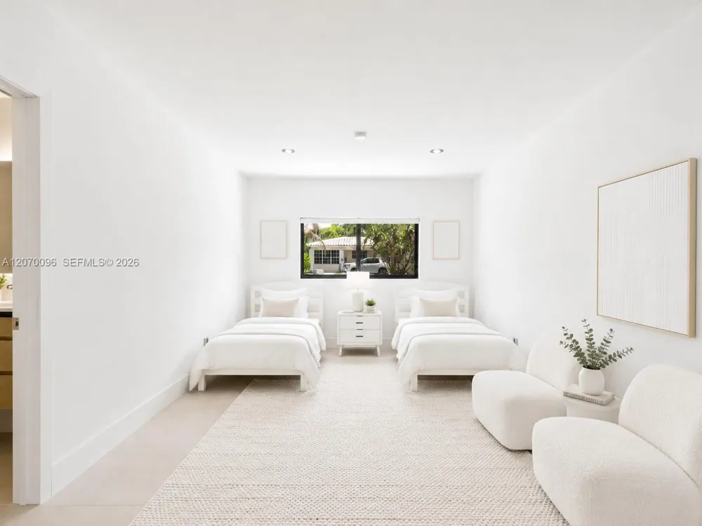 14324 Garden Dr Miami, FL 33168