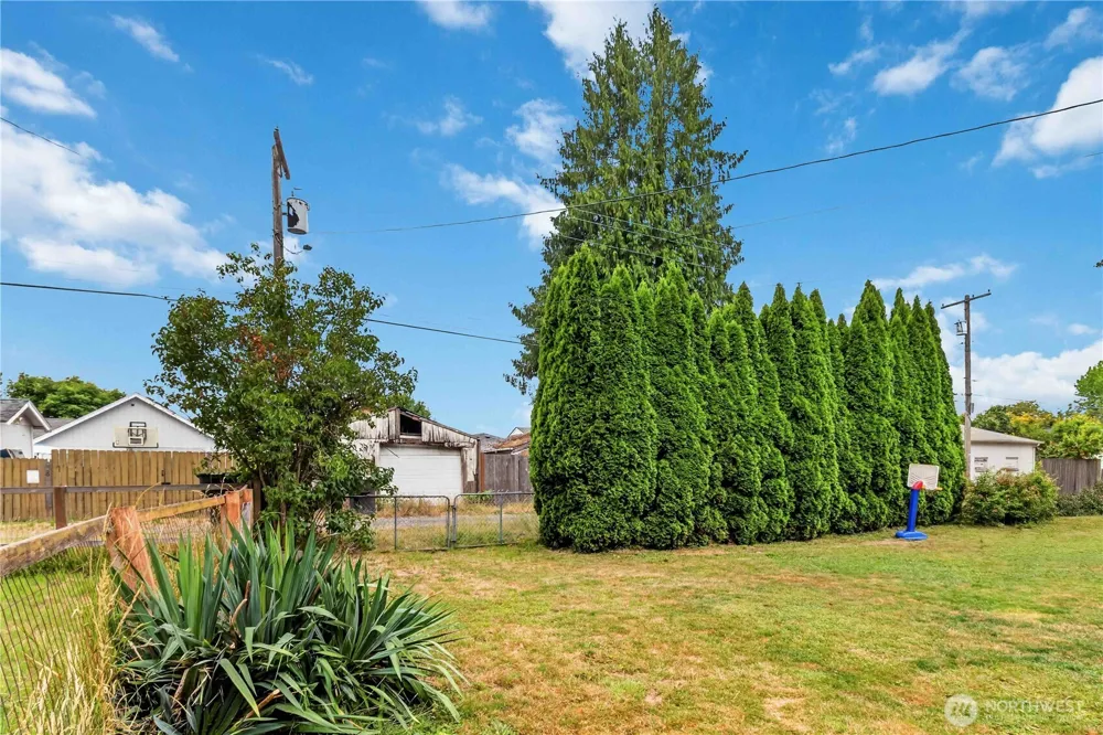 463 26th Avenue Longview, WA 98632