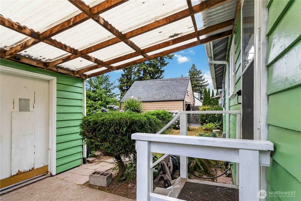 463 26th Avenue Longview, WA 98632