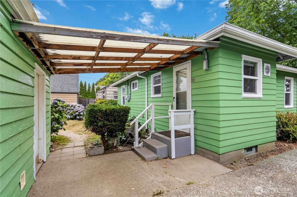 463 26th Avenue Longview, WA 98632