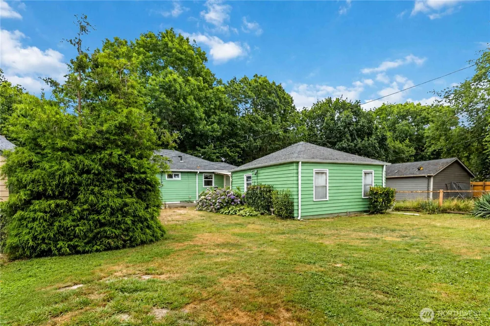 463 26th Avenue Longview, WA 98632