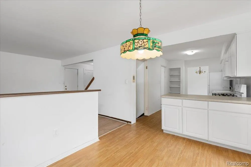 23067 Heatherbrae Way Novi City, MI 48375