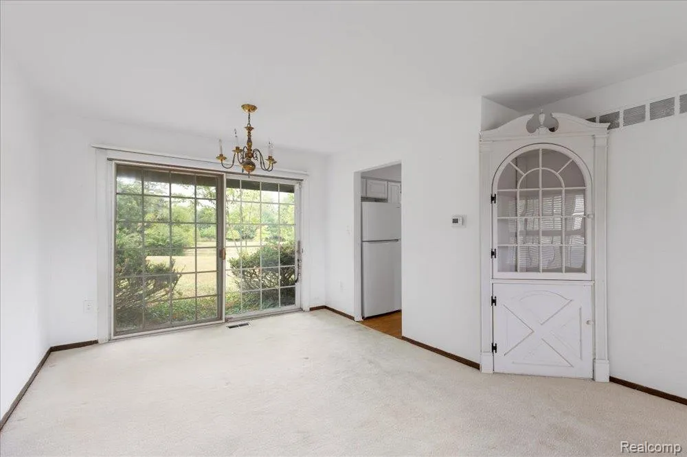 23067 Heatherbrae Way Novi City, MI 48375