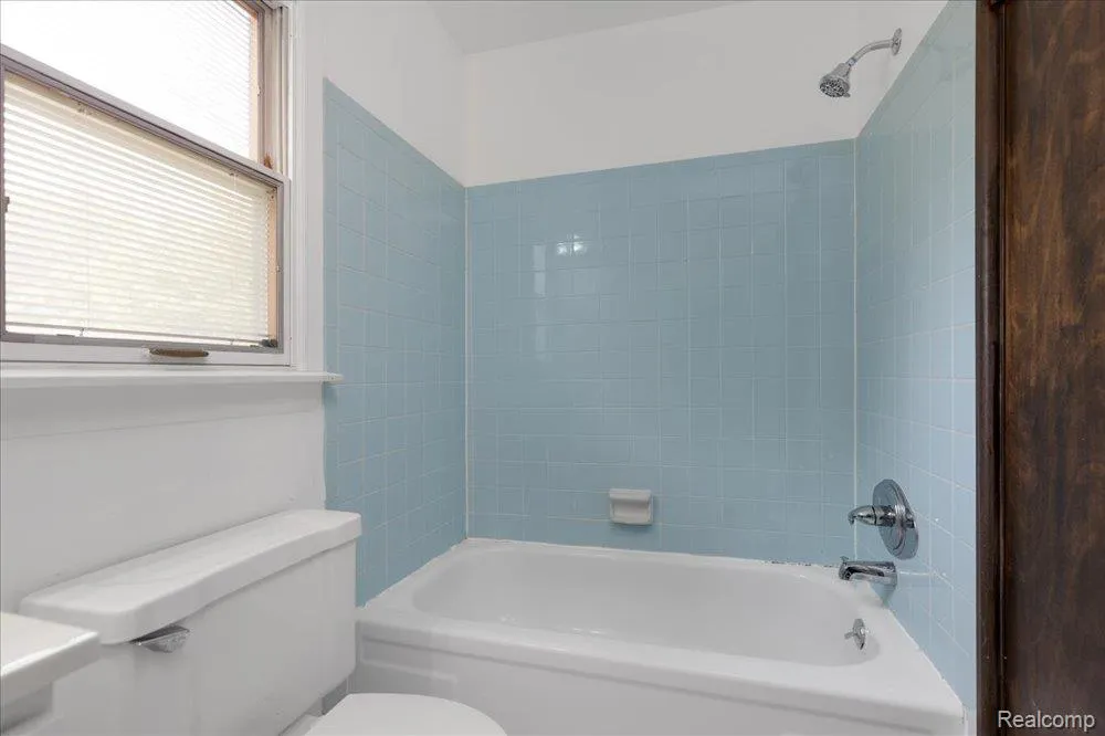 23067 Heatherbrae Way Novi City, MI 48375