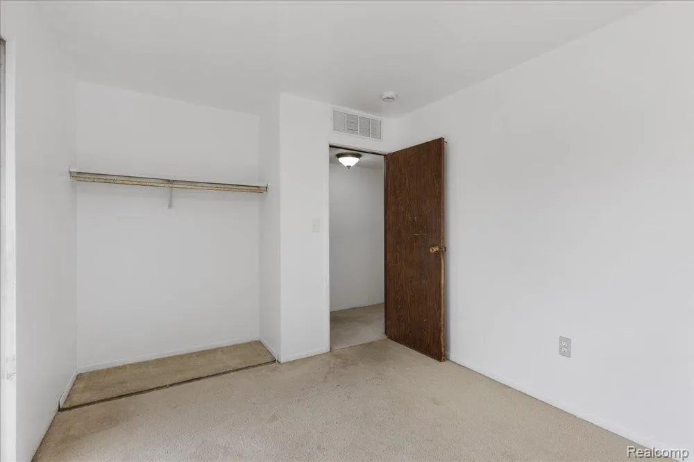 23067 Heatherbrae Way Novi City, MI 48375