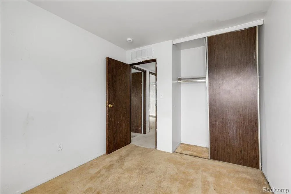 23067 Heatherbrae Way Novi City, MI 48375