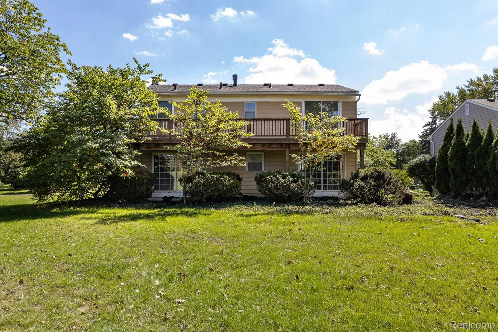 23067 Heatherbrae Way Novi City, MI 48375
