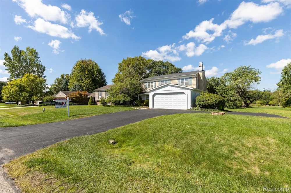 23067 Heatherbrae Way Novi City, MI 48375