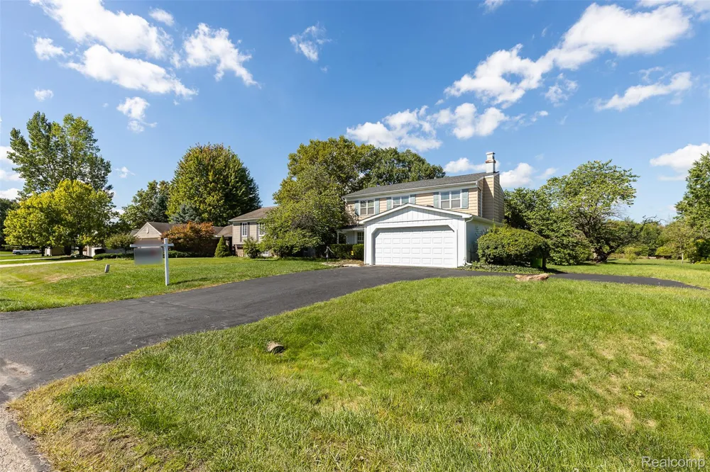 23067 Heatherbrae Way Novi City, MI 48375