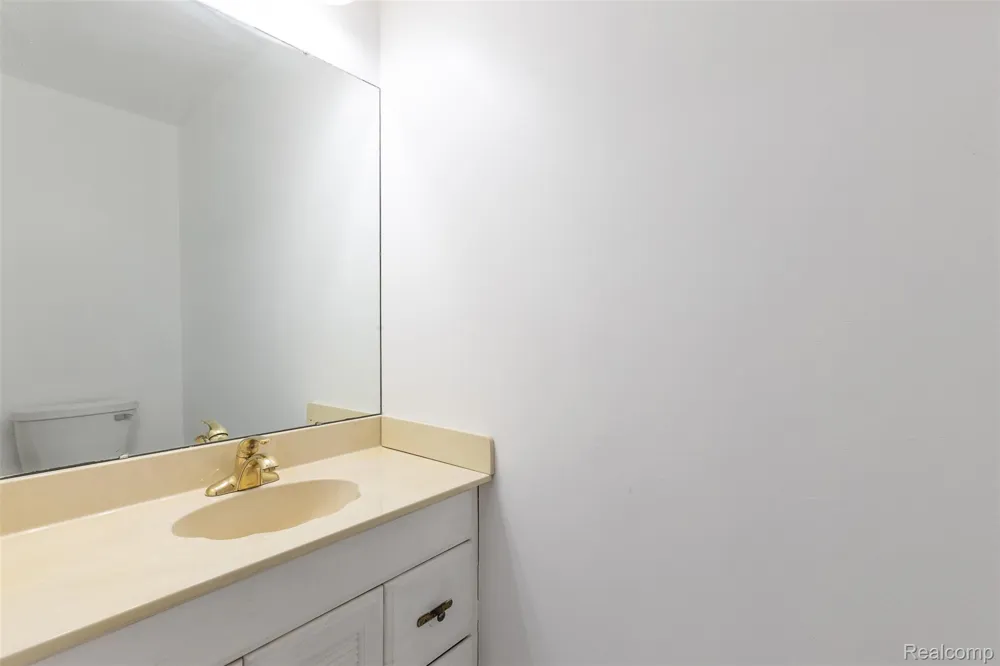 23067 Heatherbrae Way Novi City, MI 48375