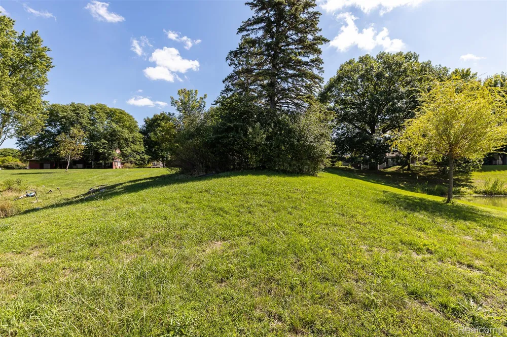23067 Heatherbrae Way Novi City, MI 48375