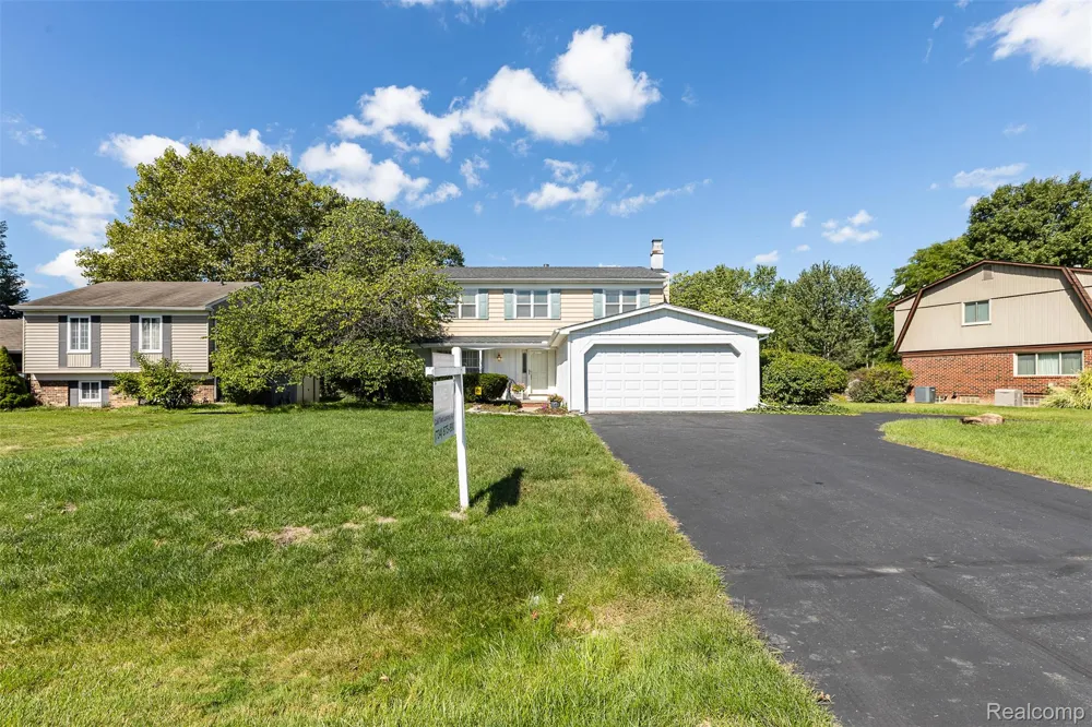 23067 Heatherbrae Way Novi City, MI 48375