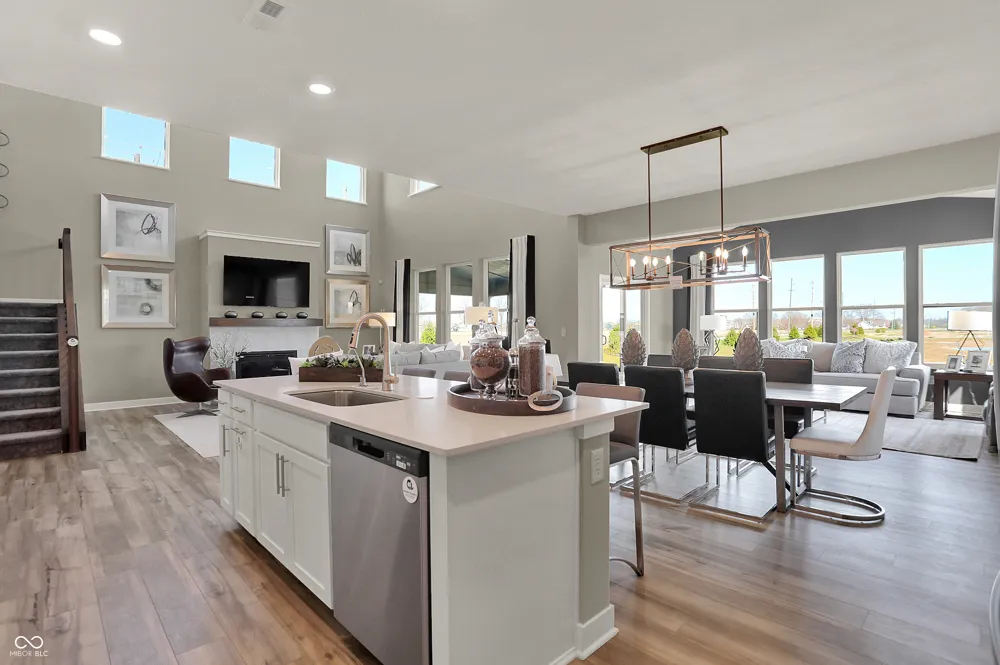 8559 Moyer Street East Fortville, IN 46040
