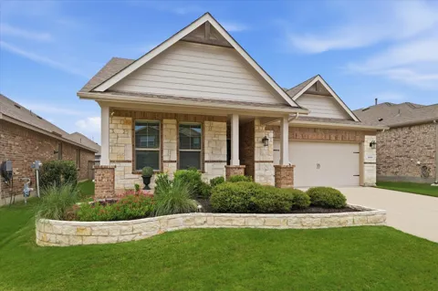2424 Rooster Lane