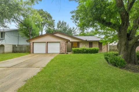 19334 Wood Village Lane