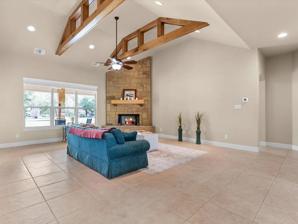 192 Copper Ridge Drive La Vernia, TX 78121