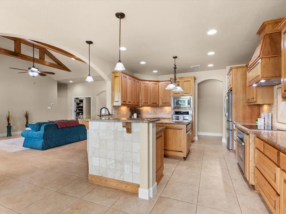 192 Copper Ridge Drive La Vernia, TX 78121