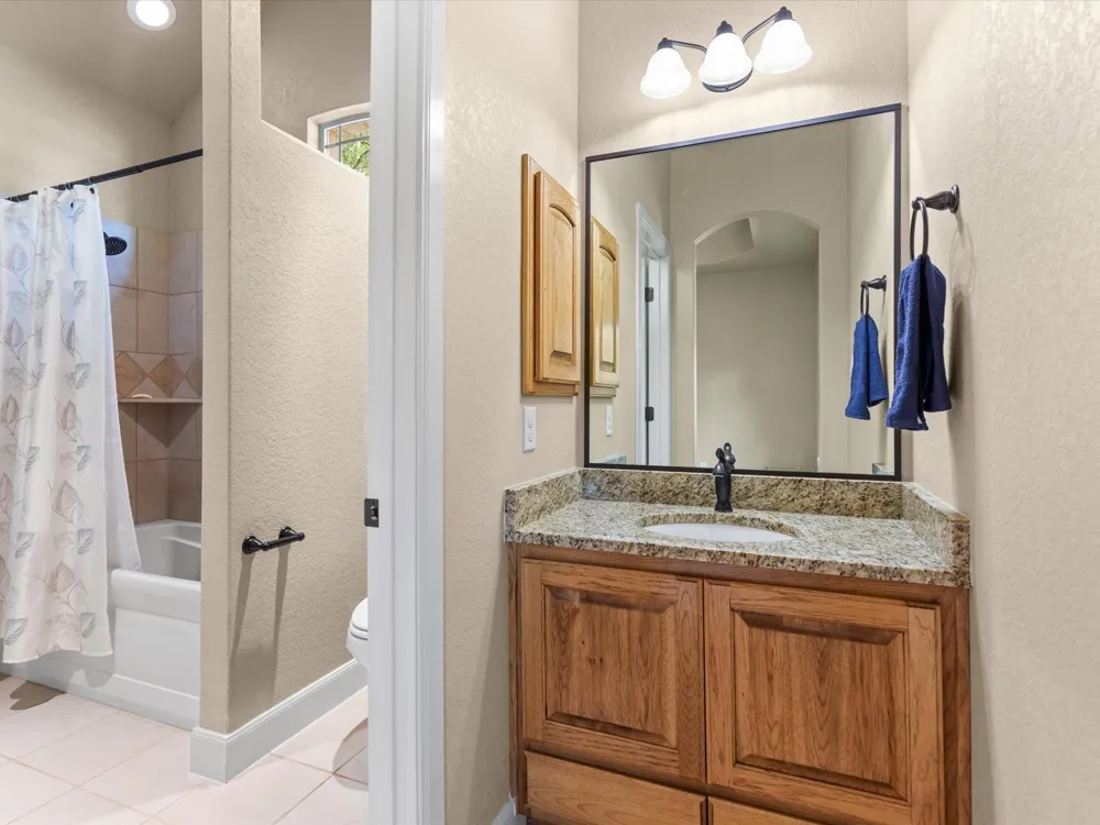 192 Copper Ridge Drive La Vernia, TX 78121