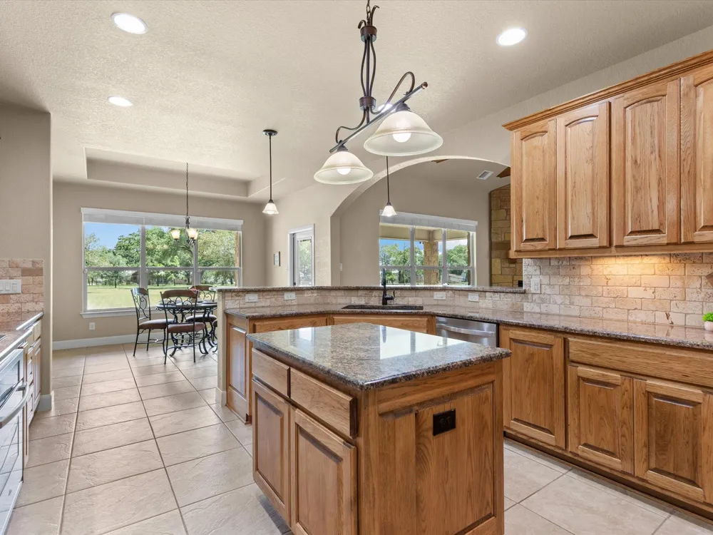 192 Copper Ridge Drive La Vernia, TX 78121