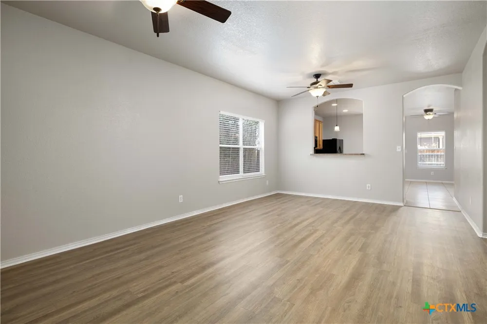 120 Clapboard Run Cibolo, TX 78108