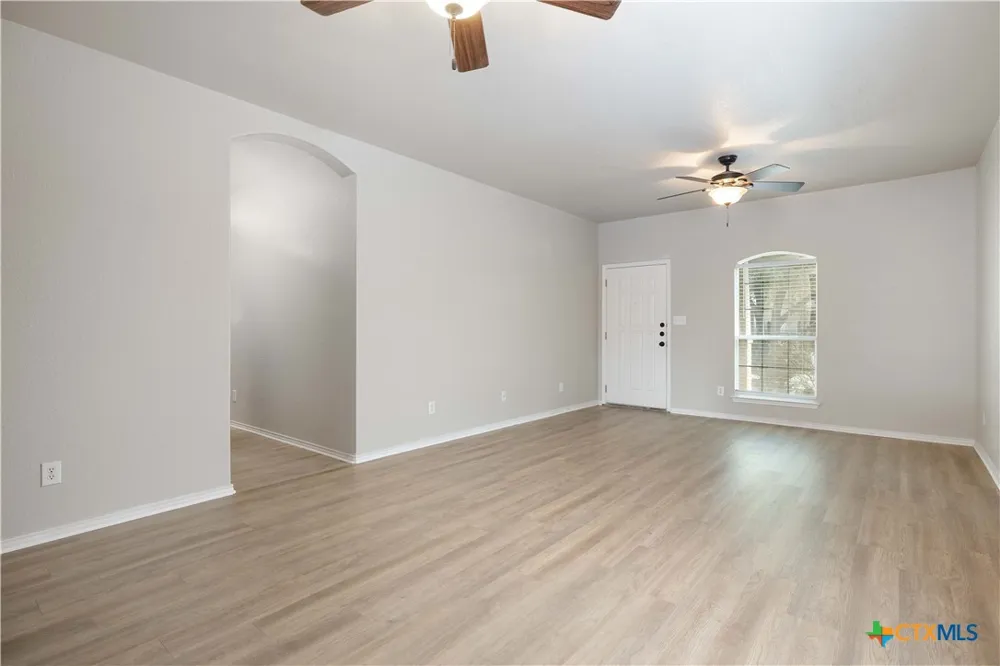 120 Clapboard Run Cibolo, TX 78108