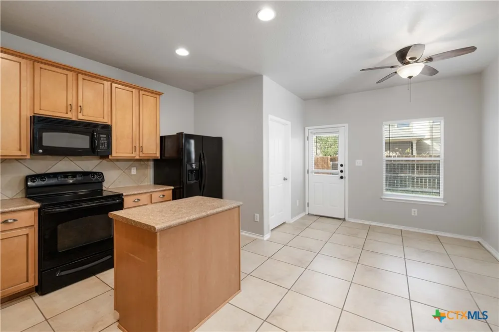 120 Clapboard Run Cibolo, TX 78108
