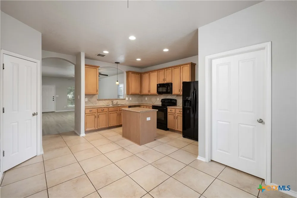 120 Clapboard Run Cibolo, TX 78108