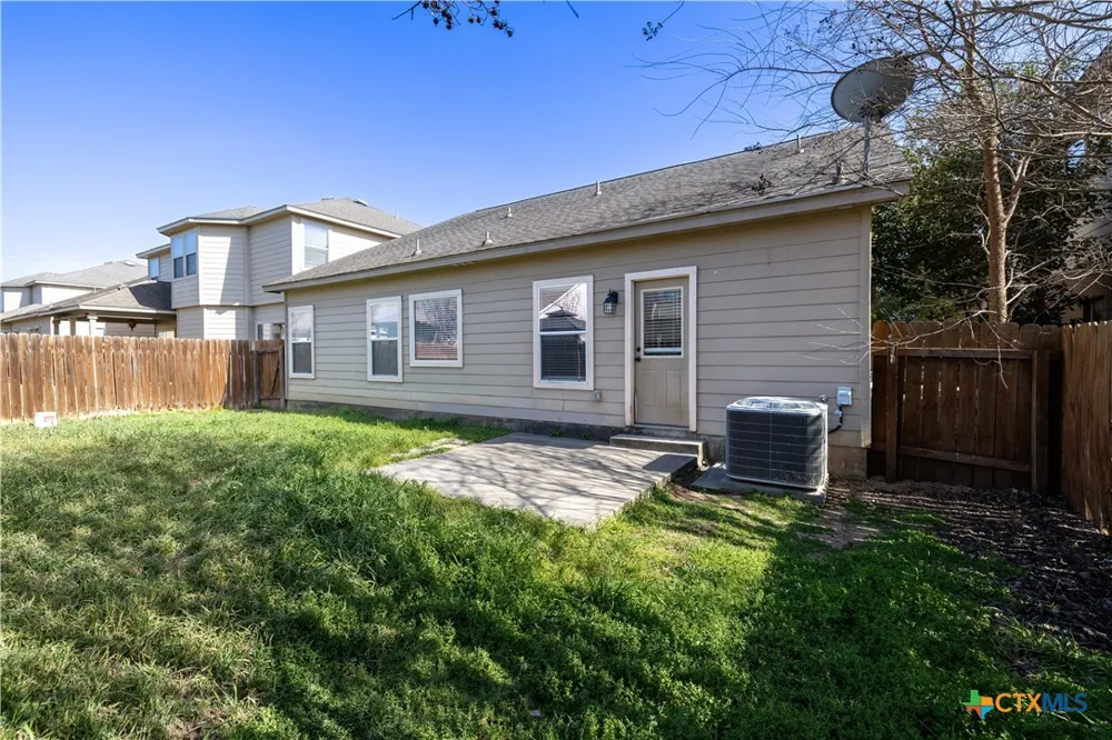 120 Clapboard Run Cibolo, TX 78108