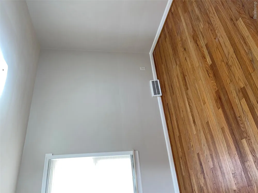 940 Saint Johns Boulevard Lincoln Park City, MI 48146