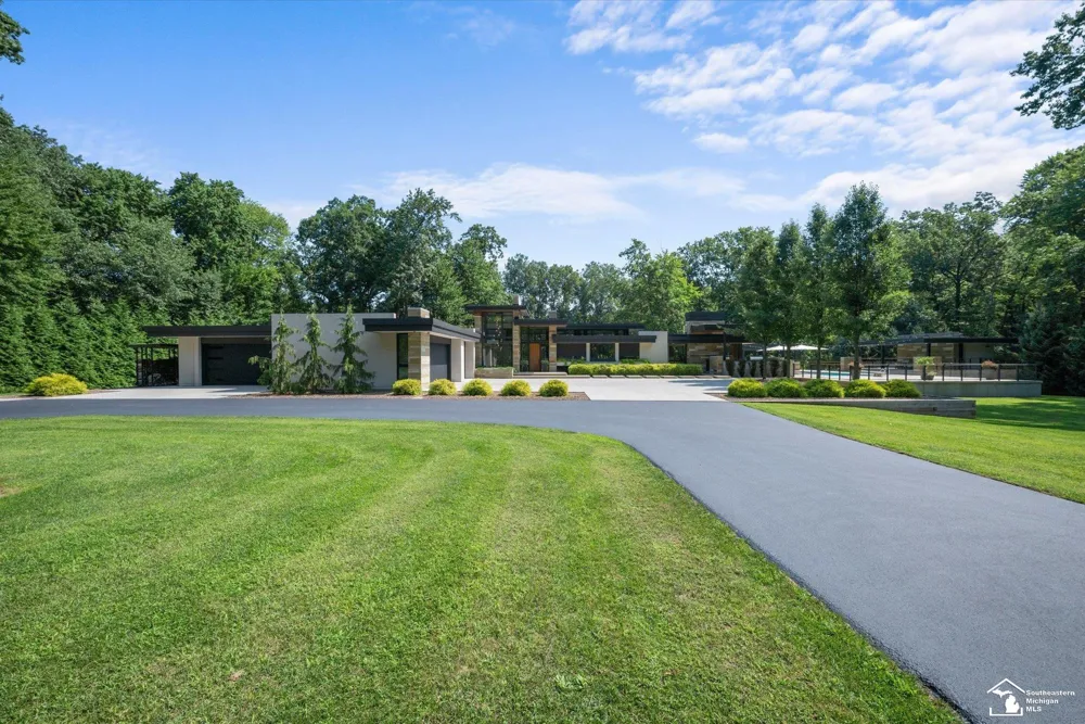 4220 Renshaw Run Bedford Township, MI 48144