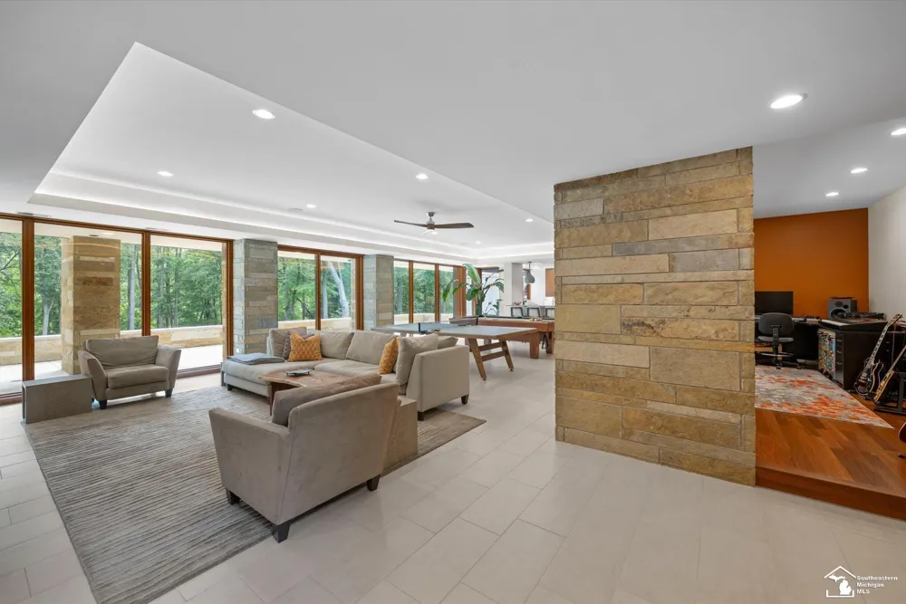 4220 Renshaw Run Bedford Township, MI 48144