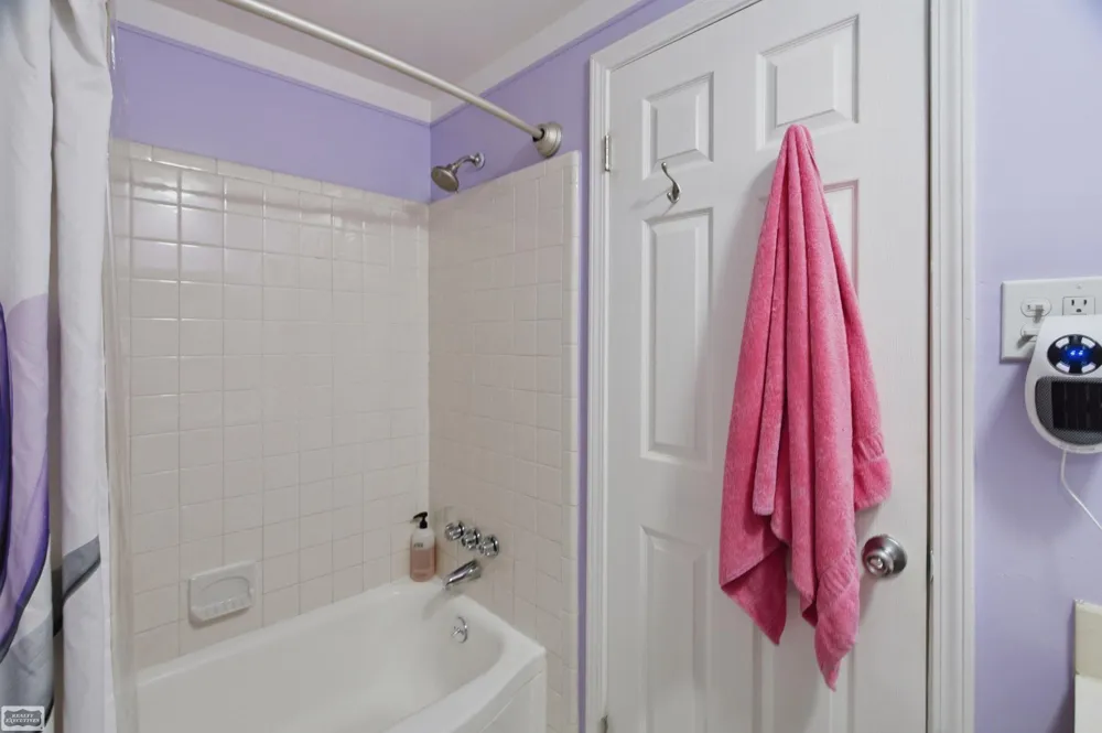 25842 Jeanette Court Street Roseville City, MI 48066