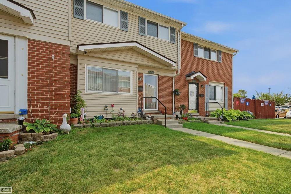 25842 Jeanette Court Street Roseville City, MI 48066