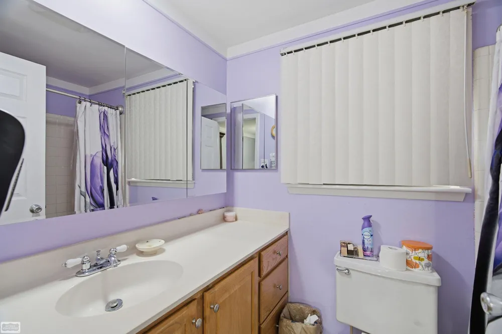 25842 Jeanette Court Street Roseville City, MI 48066
